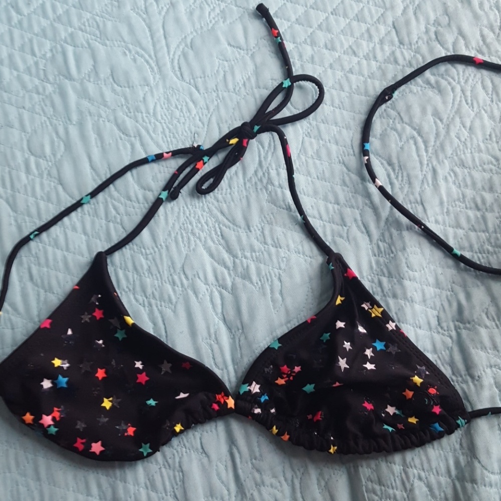 Black bikini top